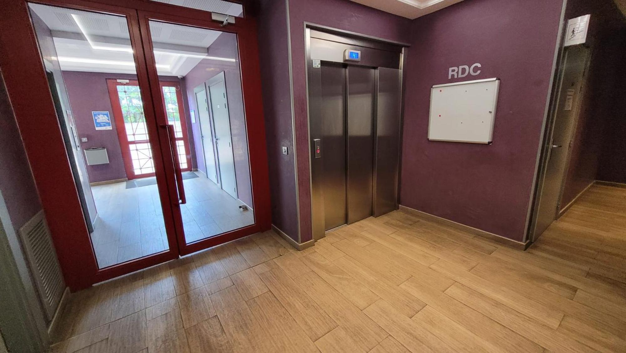 Flat For 6 Persons 10 Minutes From Cdg Airport Apartment เลอบล็องเมนิล ภายนอก รูปภาพ